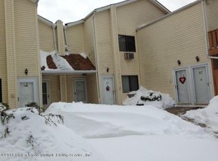 67 Stack Dr, Staten Island, NY 10312