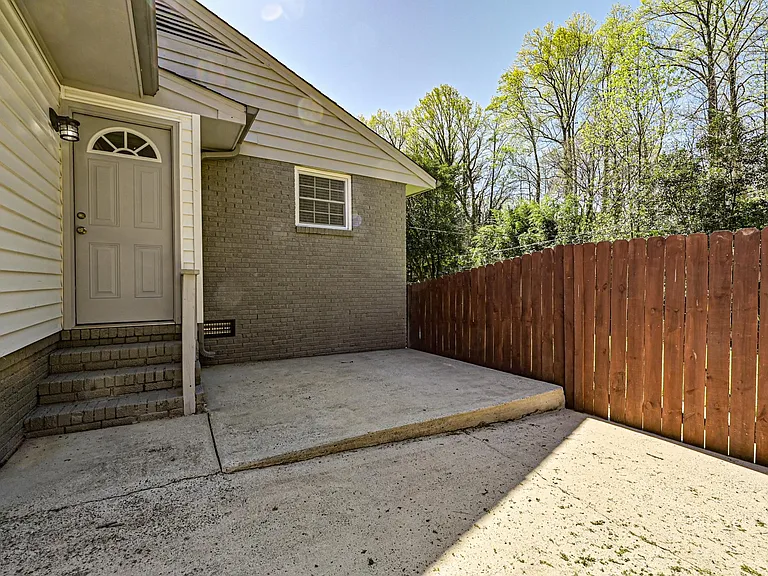 3307 Bonaire Dr — Photo 24