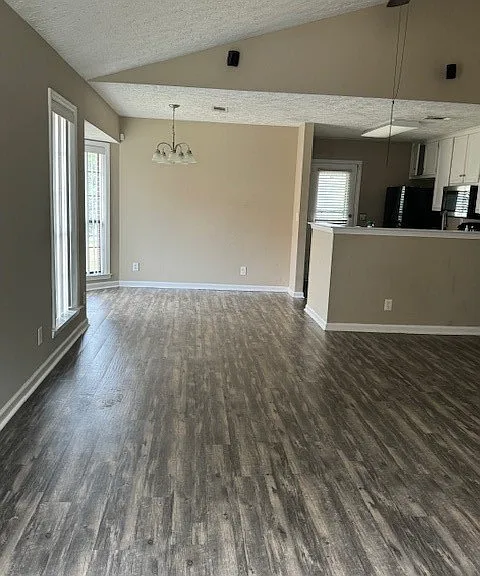 240 Hambleton Rd — Photo 2