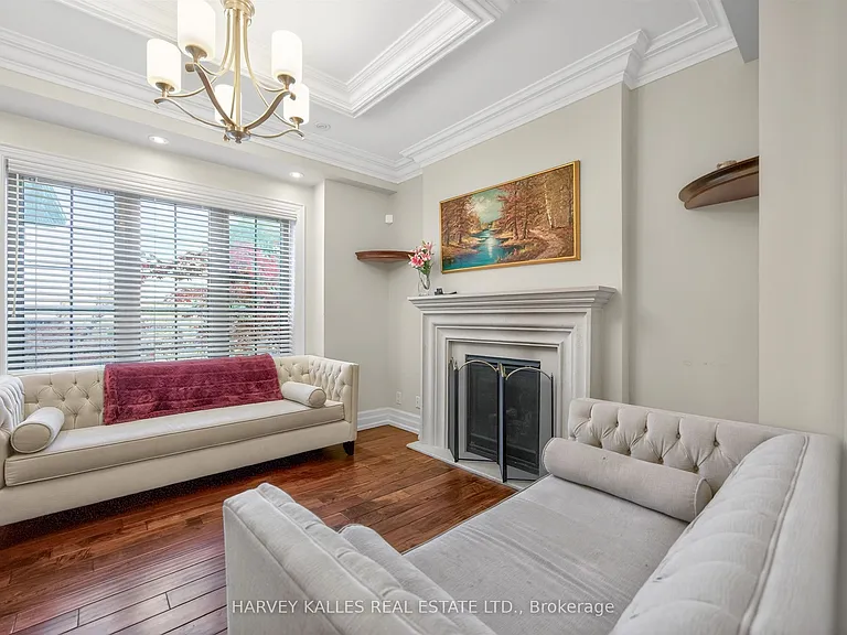 17 Lockheed Blvd — Photo 6