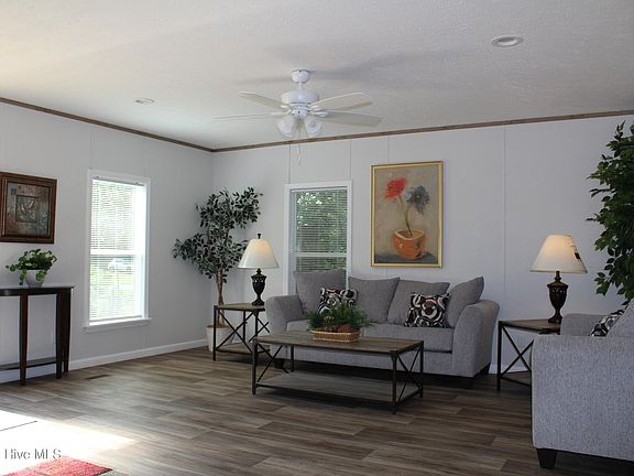 3rd image of 110 Denise Drive