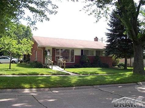3rd image of 8315 Margaret St