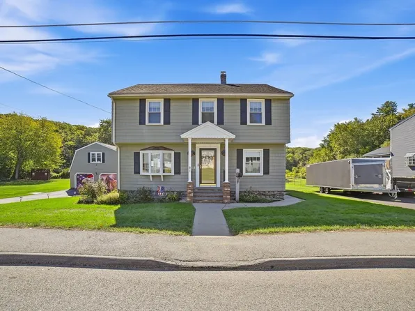 81 Rochdale St, Auburn, MA 01501