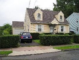 2nd image of 35 Grant St
