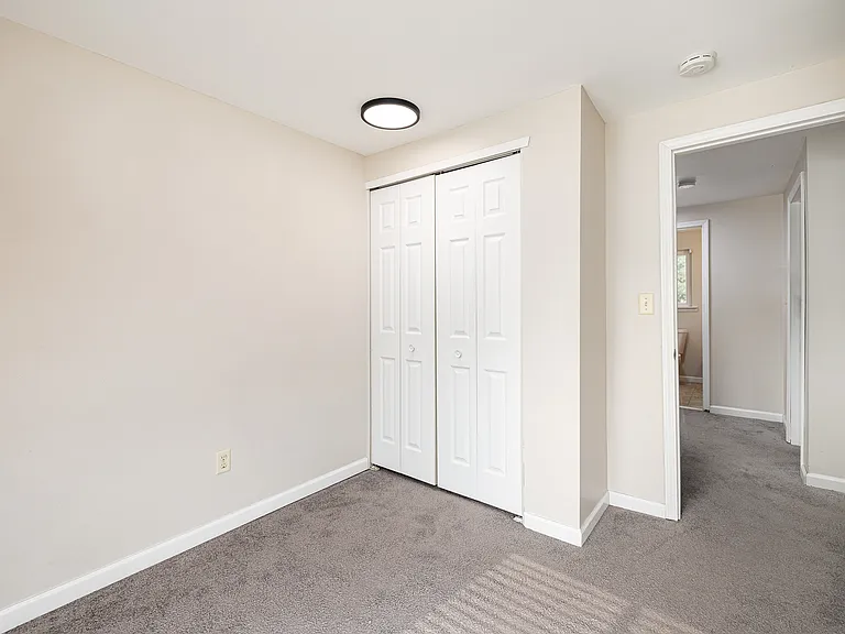 251 Sheffield Dr — Photo 8