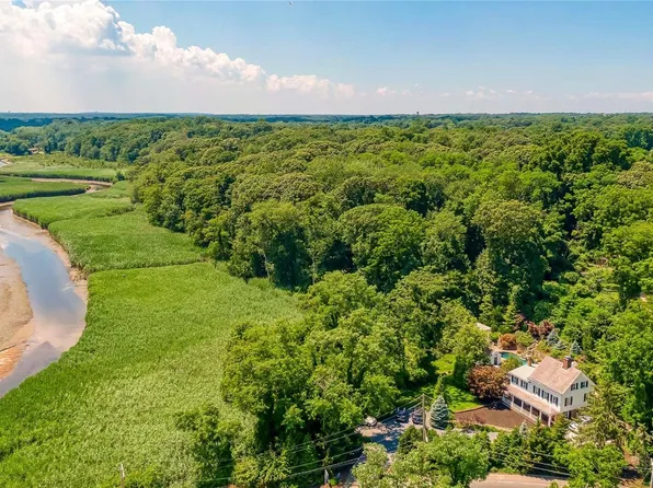 264 Landing Avenue, Smithtown, NY 11787