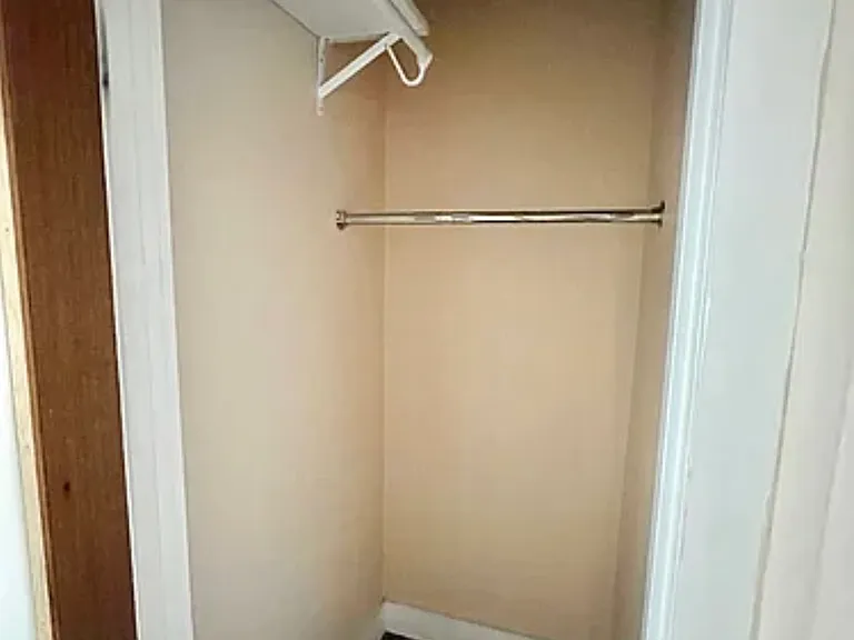 14 Westminster Ave #3 — Photo 6