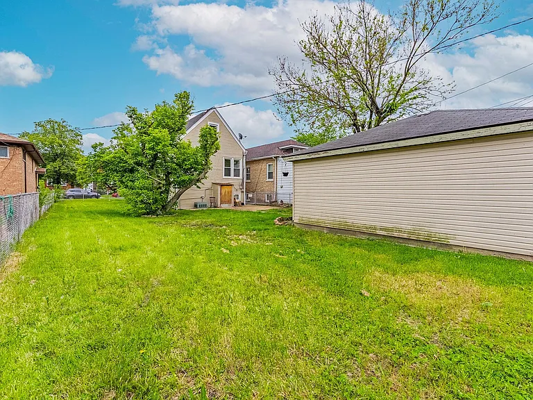 1330 Ridgeland Ave — Photo 23