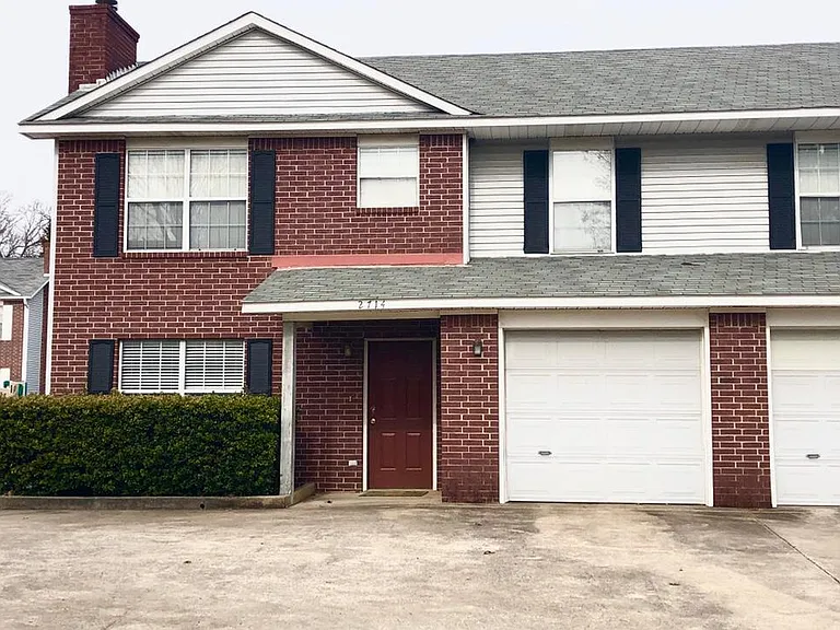 2714 E Kantz Dr — Photo 2