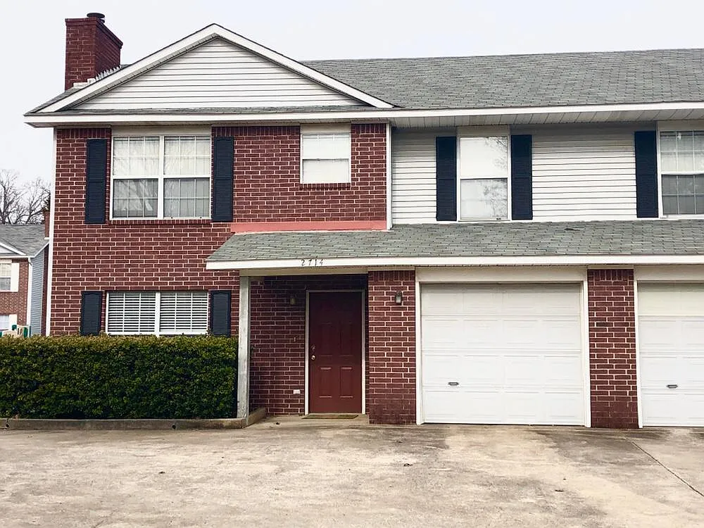 Building Photo - 2714 E Kantz Dr