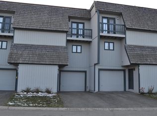 9135 Cranberry Way, Anchorage, AK 99502