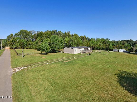 3rd image of 45 Karly Dr
