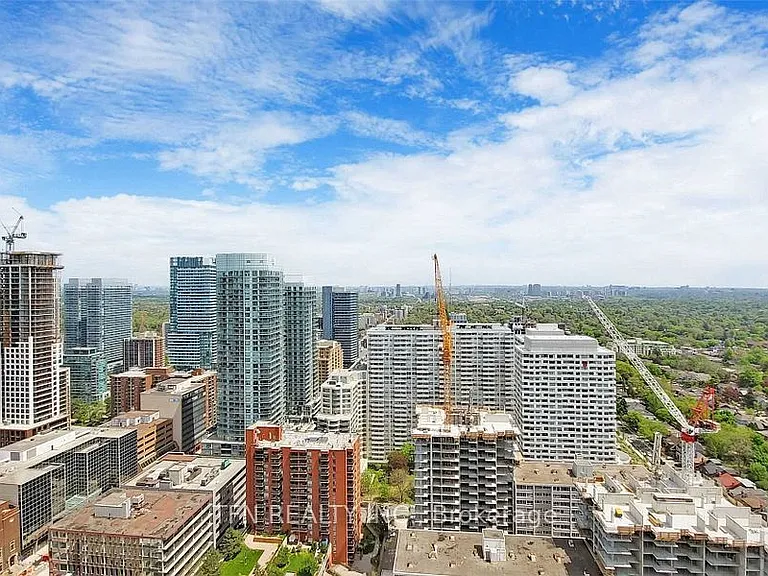 2191 Yonge St #4101 — Photo 14