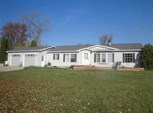 4695 N 100 E, Howe, IN 46746
