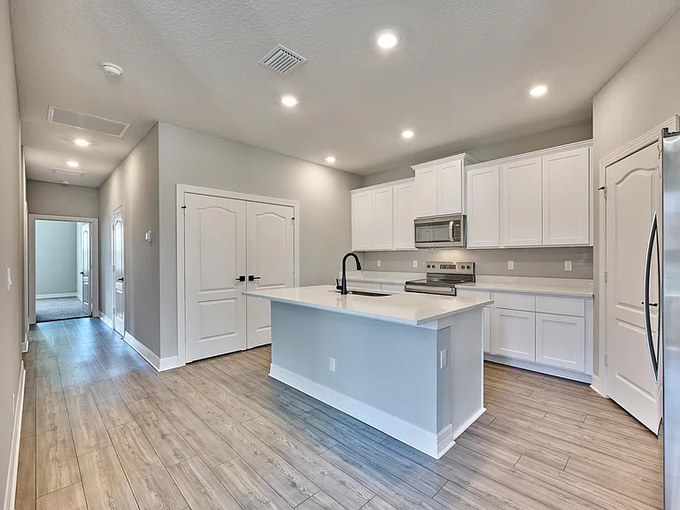 1810 Celebration Dr — Photo 22