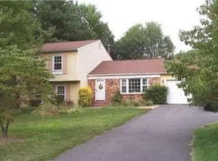 2406 Rosedown Dr, Reston, VA 20191