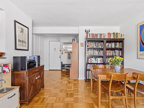 5th image of 400 E 17th St APT 201