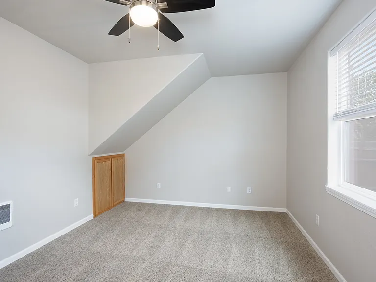 898 NE Hidden Valley Dr #1 — Photo 22