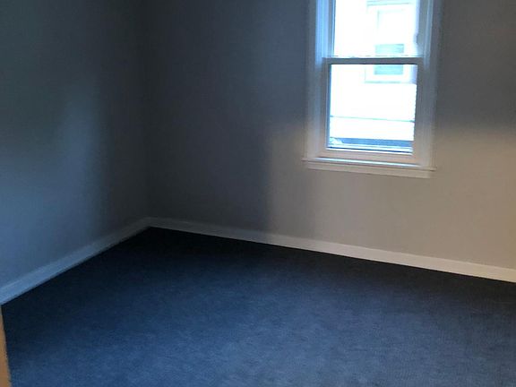 5th image of 880 Storer Ave