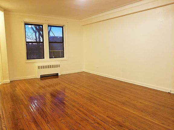4th image of 2241 Holland Ave APT 1A