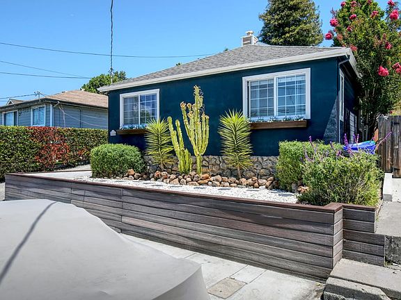 3rd image of 16640 Los Banos St