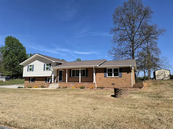 826 N Pine St, Rossville, GA 30741