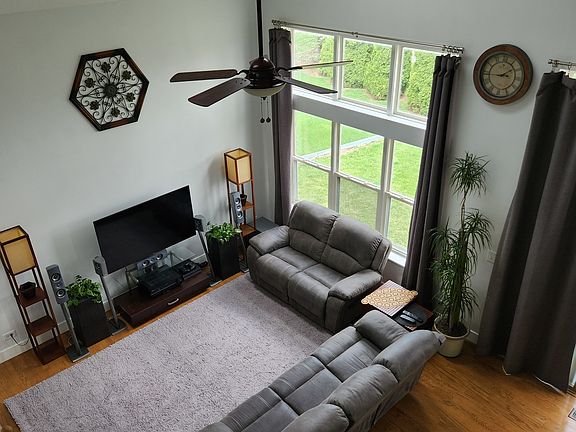 4th image of 23 Linden Ct
