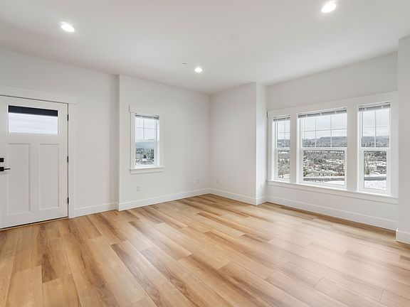 4th image of 116 Orchard Ave S #D