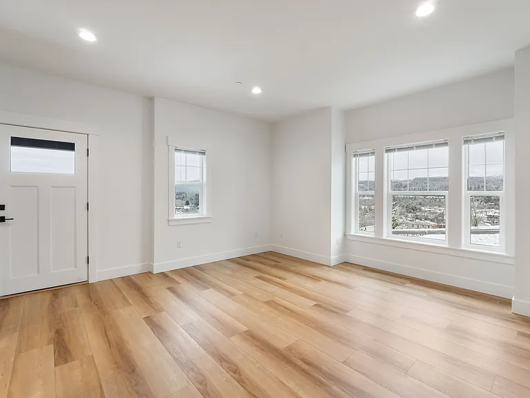 116 Orchard Ave S #D — Photo 4