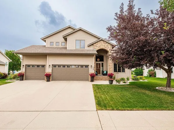 134 17th Ave E, West Fargo, ND 58078