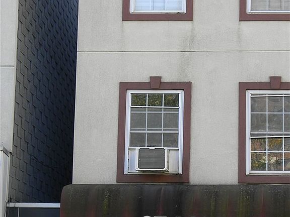 2nd image of 727 Newark Ave #1