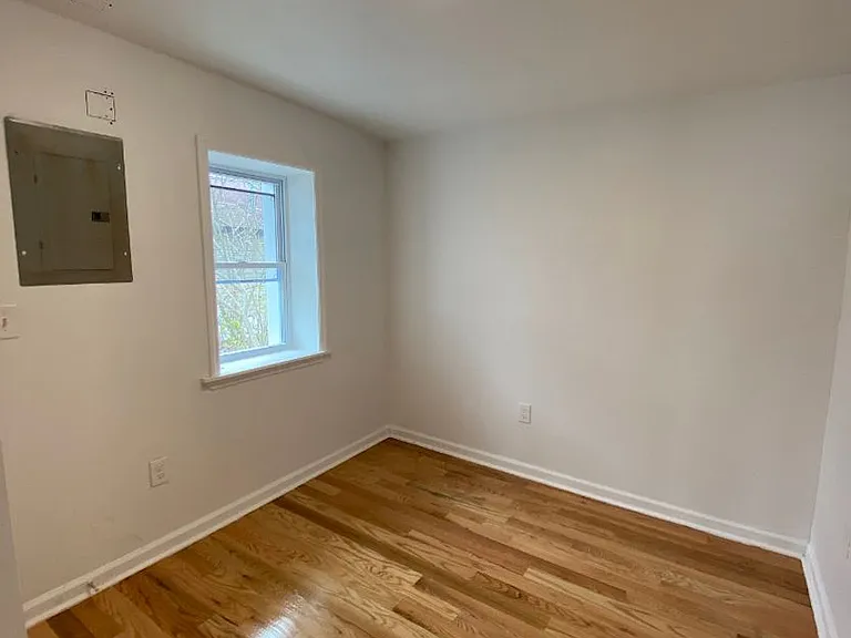 425 Drummond Ave — Photo 6