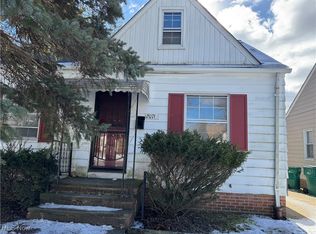 20718 Raymond St, Maple Heights, OH 44137