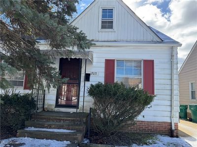 20718 Raymond St, Maple Heights, OH, 44137
