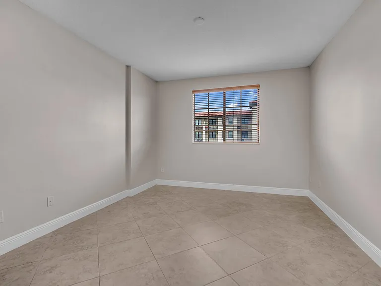 233 S Federal Hwy #603 — Photo 7