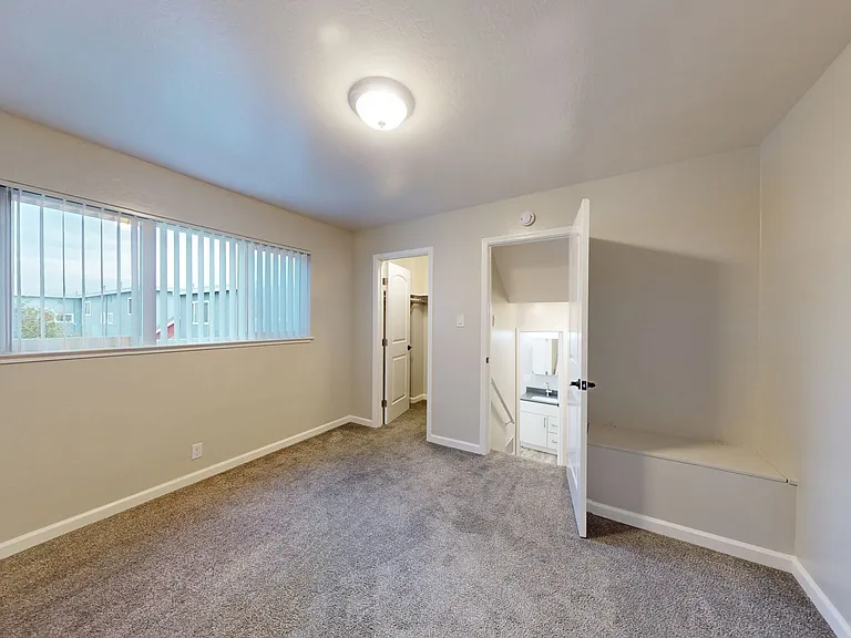 2377 Downer Ave — Photo 30