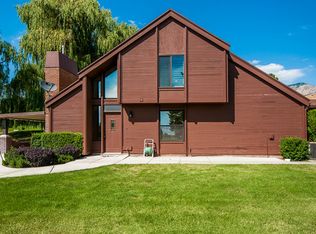 20 N White Barn Dr, Pleasant View, UT 84414