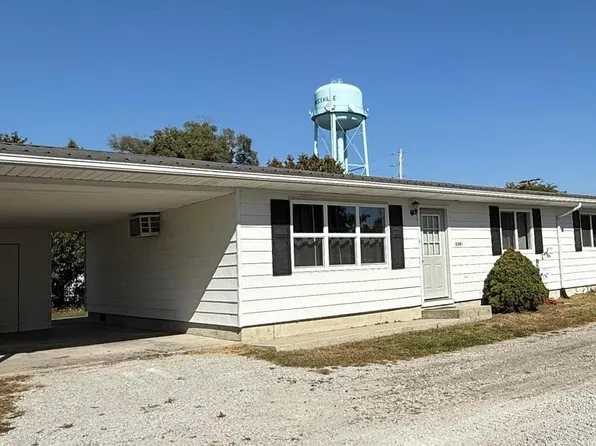 338 N Bill St, Francesville, IN 47946