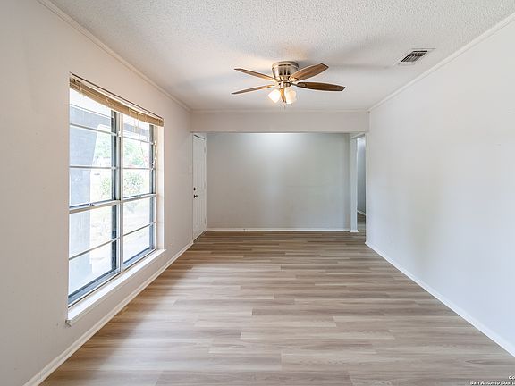 5th image of 406 SOLAR DR