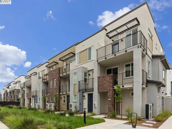 2838 Derbyline Ln, Alameda, CA 94501