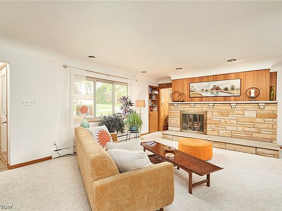 2nd image of 639 N Azalea Blvd