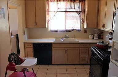 4th image of 14749 Vintage St