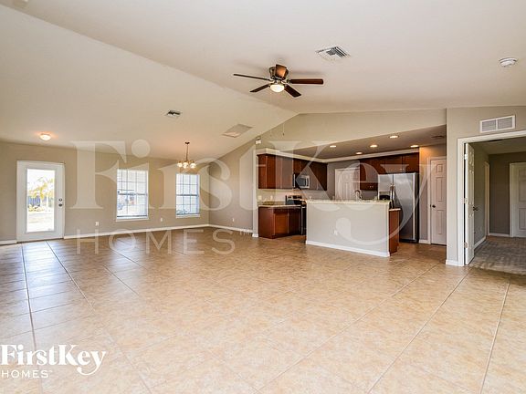 3rd image of 1906 NW 20th Pl