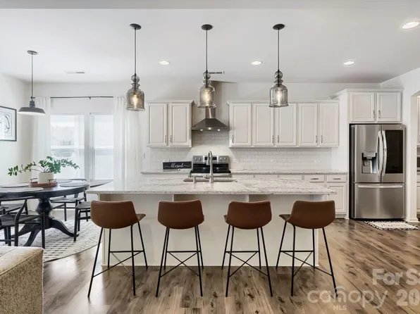 7004 Duncan Acres Dr #142, Belmont, NC 28012