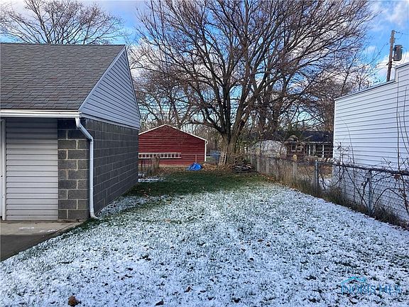3rd image of 1578 Colton St