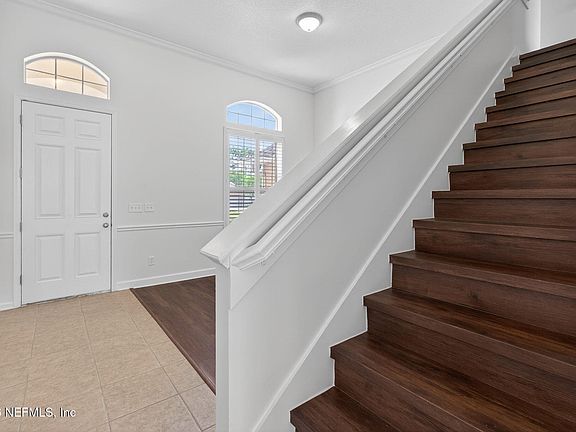 5th image of 937 E TERRANOVA Way