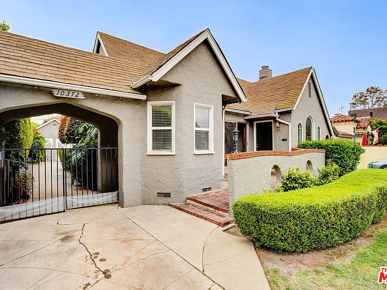 10372 Tennessee Ave — Photo 3