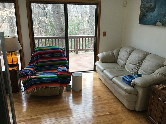 3rd image of 745 Sonne Dr
