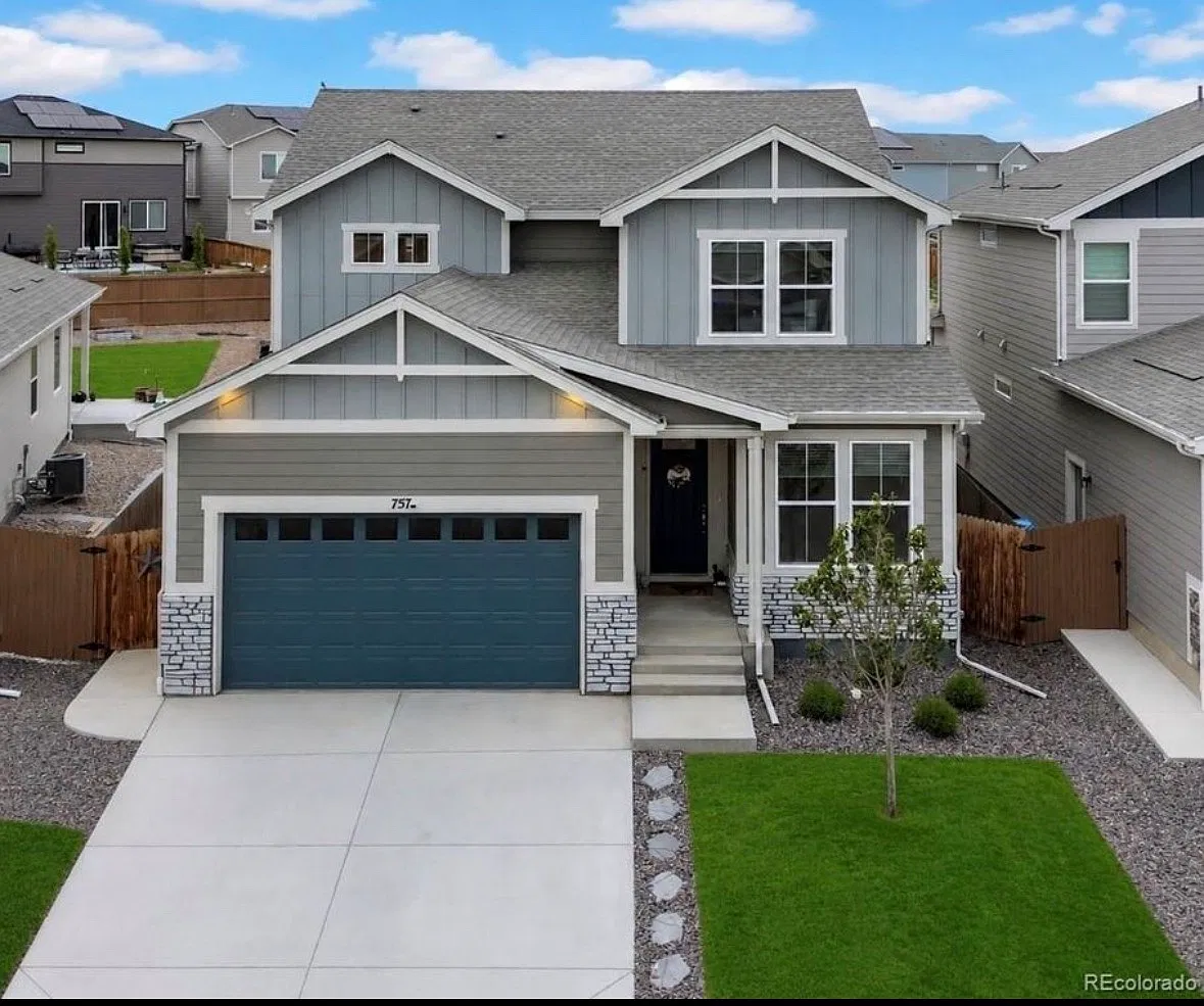 4 bed, 3670 sqft, $3,200 — Photo 1