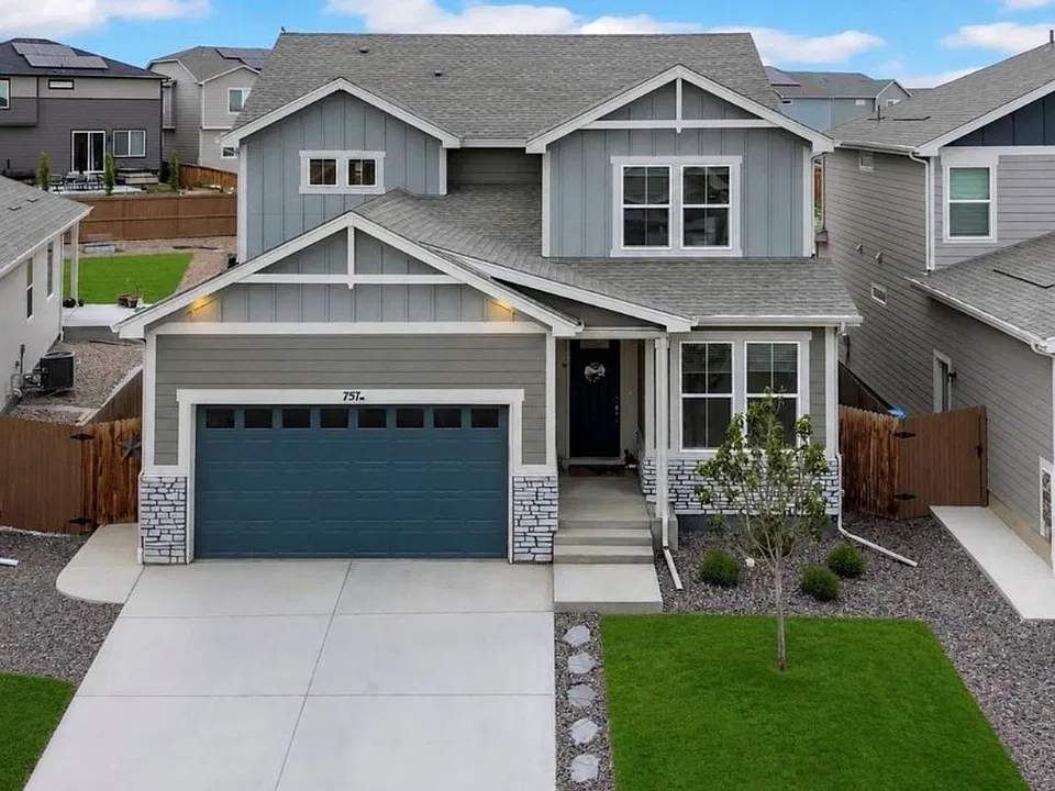 757 Griffith St